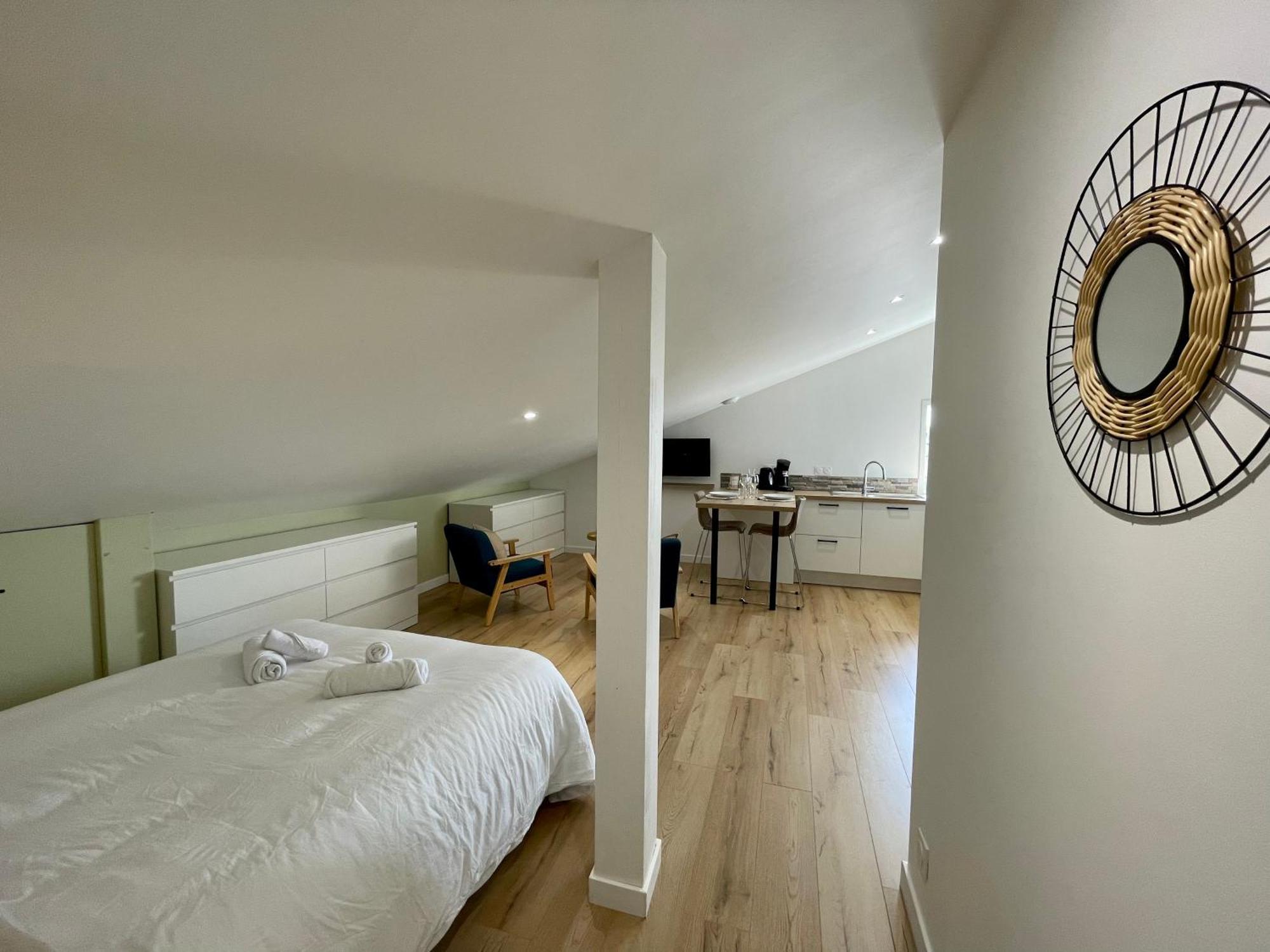 Studio A Saint-Palais Avec Parking. מראה חיצוני תמונה